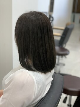 ウトシティ 赤み消しカラー