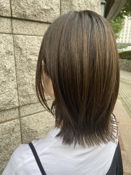 ノーム バイ アウラ(norm. by aura) 切りっぱなしボブ