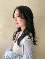 アム(amu)&nbsp;黒髪ロング×ロングレイヤー×デジタルパーマ/コテ巻き風パーマ