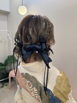 ヘアメイクアンドセットサロン リッコ(Hair make&set salon Ricco)&nbsp;前からみてもかわいい♪リボンツイン団子