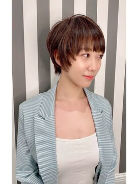 アットラップレーヴ(attrape-reve) 20代30代大人可愛い小顔 ショートカット切りっぱなしレイヤー