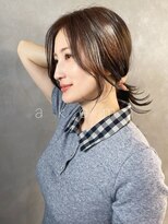 アケミ(akemi) 顔まわりカットでつくる上品レイヤー