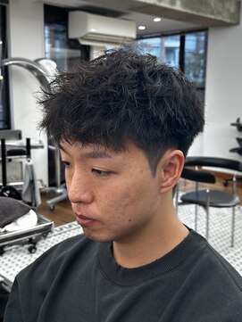 ザデイ カットアンドカルチャーショップ(THE DAY CUT&CULTURE SHOP) フリンジショート【海外風】