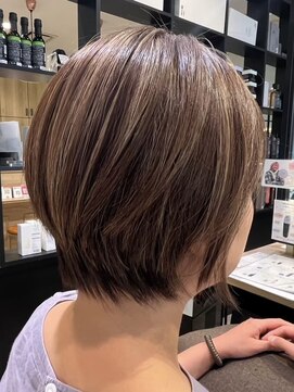 ジュイール(jouir) 三鷹ショートボブくびれショートイルミナカラー顔周りレイヤー
