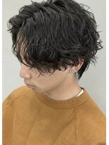 シーイー(C.E)&nbsp;センターパート×波巻きパーマ