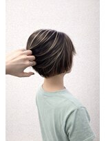 ウル(ulu)&nbsp;ショートボブ　ハイライト　コントラストハイライト名東区