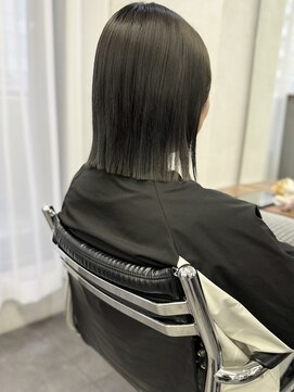 オウル(Owll) ＊肩ラインストレート切りっぱなしボブ＊