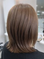 ヘアーフォーカス 透明感上げ!シアーベージュの外ハネレイヤーミディアム