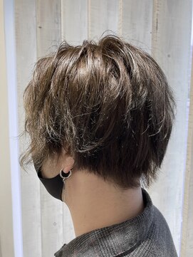 ロッコ 深谷店(ROCCO) ＃アッシュブラウン＃N.カラー＃センター分け＃マッシュショート