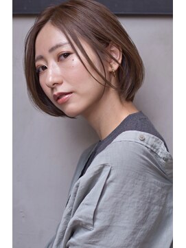 バロンフェム(baLon.fem) baLon.fem【棗田　大貴】耳掛けボブ　ホワイトアッシュ