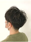 メンズショート　マッシュ　センターパート　メンズパーマ
