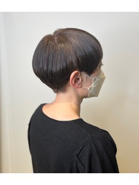 タヤ 東急百貨店吉祥寺店(TAYA) ２０代３０代４０代大人かわいい小顔ひし形マッシュショート