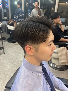 フランクスバーバーリザーブ 人形町店(FRANK’S BARBER RESERVE) ツーブロックショート