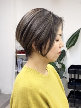 トト 船橋店(toto.) ハイライトココアベージュ小顔オリーブグレークラゲヘアー[船橋]