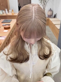 バド(bado)の写真/【本町駅徒歩5分】生まれ持った素材美を活かし、抜け感のあるカラーをご提案。お客様の魅力を最大限に◎