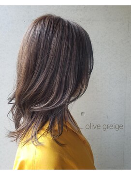 スーリール 和白店(Sourire) オリーブグレージュ