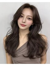 ウキ(uki)&nbsp;オリーブ　豊川　韓国　レイヤーカット