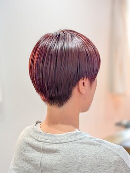 ウィスカーヘアー(whisker hair)の写真/《骨格を見極める職人技》360度どこから見ても美しいシルエット◎大人の色香漂う上品ショートへ。