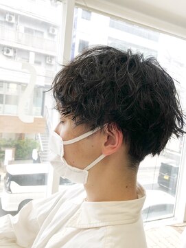 ヘッズ 本八幡店(HEADS) MEN'S HAIR センターパート ツイストスパイラル 韓国マッシュ