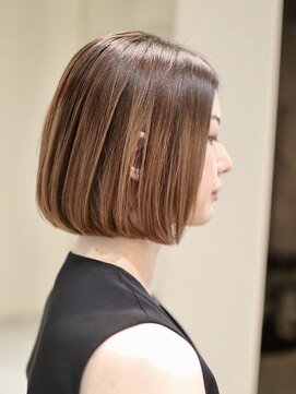 ヘア デザイン リスク(HAIR DESIGN RISK) 【RISK高橋勇太】シルエットが完璧!!前下がり耳かけショートボブ