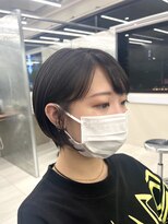 【ohka】耳にかけても可愛い！ショートスタイル