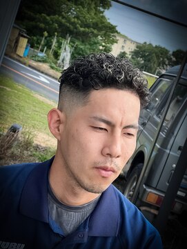 極道パーマ×スキンフェード×ホワイトメッシュ