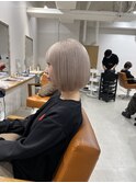 魅力倍増カールセミディシアーカラーダークアッシュショートヘア