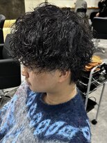 ヒュイル バイ ニアウ(Hwyl by Niau) メンズマッシュウルフパーマツイストパーマスパイラルパーマ