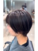 コントラストハイライトくびれショートマッシュショート前髪あり
