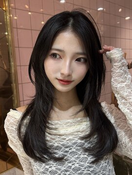 ルームバイシー 新宿(Loom. by Sea) 〇レイヤーカット×ミニウルフ【チェリーブラウン/くびれ巻き】