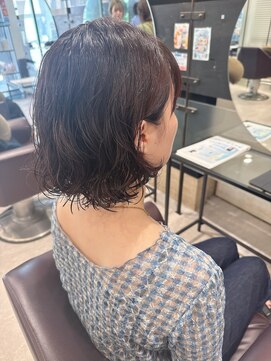 ノーム バイ アウラ(norm. by aura) ボブパーマ