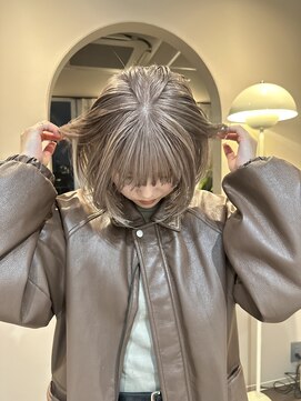 ボブ　ハイトーン　ベージュ