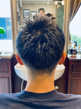 グレイスフルバーバーロンドン 大宮店(Graceful Barber London) 【30代 男性】ロンドンスパイキーツーブロ（大宮/バーバー）