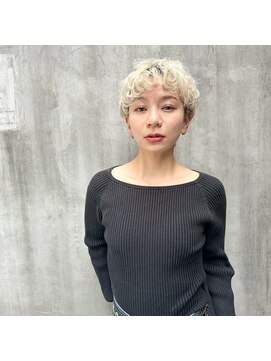 ランド(Land.) 面長解消《20代30代》流せる前髪/くびれショート/耳掛けショート