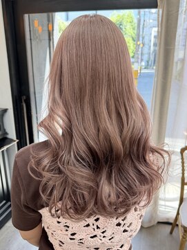 アメリ(AMELIE) 【山岡拓也】イエベ、ブルベどちらでも似合うピンクベージュ