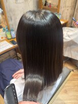 ヘアーショップ エヌアンドエー 越谷店(hair shop N&A)&nbsp;艶感とまとまりが映えるナチュラルストレートロング