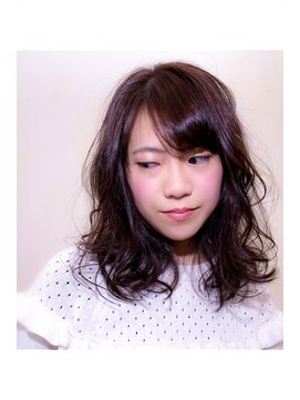 アプラススタイル(A+ STYLE) 「鎖骨レングス」×「クリップパーマ」