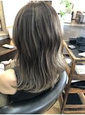 柔らかベージュグラデーション