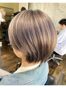 ガルボ ヘアー(garbo hair) #ショート女子#グレージュ#ケアブリーチ#韓国風#下村スタイル