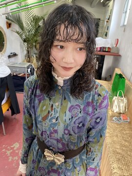 フィン(fin,) Ayato/美髪/ホワイトグレージュ/ネビージュ/こなれミディ/パーマ