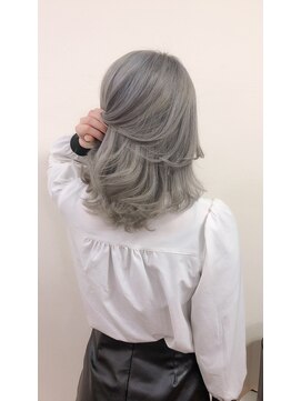 クラビス プラチノ(CLAVIS PRATINO) ホワイトシルバー/ダブルカラー/ハイトーンカラー