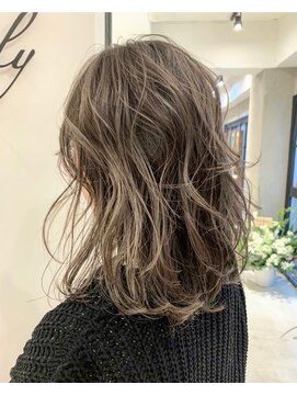 アンスリウム 吹田(Anthurium) ミディアムレイヤー/大人可愛い/髪質改善/シースルーバング