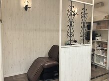 貸切状態でご利用できる人気のspa.フルフラットのシャンプー台。