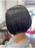 ショートボブ
