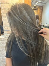 【グレージュカラー】バレイヤージュ,ハイライト、ブリーチに欠かせないこだわりのASHカラー
