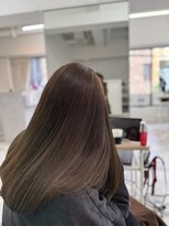 アチェロ(Acero.)&nbsp;韓国風レイヤー×20代艶髪アッシュグレージュ