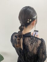 ヘアーアンドメイクアップモパ&nbsp;タイト編みおろしヘア