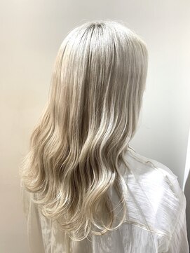 salon de MiLK 札幌大通店【サロン ド ミルク】 ホワイトブロンド