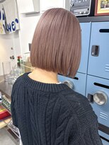 ヒビヲ(HIBIO) 切りっぱなしボブタッセルボブブリーチカラーピンクベージュ