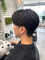 リルノーティス(Lil notice)&nbsp;直毛でお悩みの方におすすめ！毛流れセンターパート
